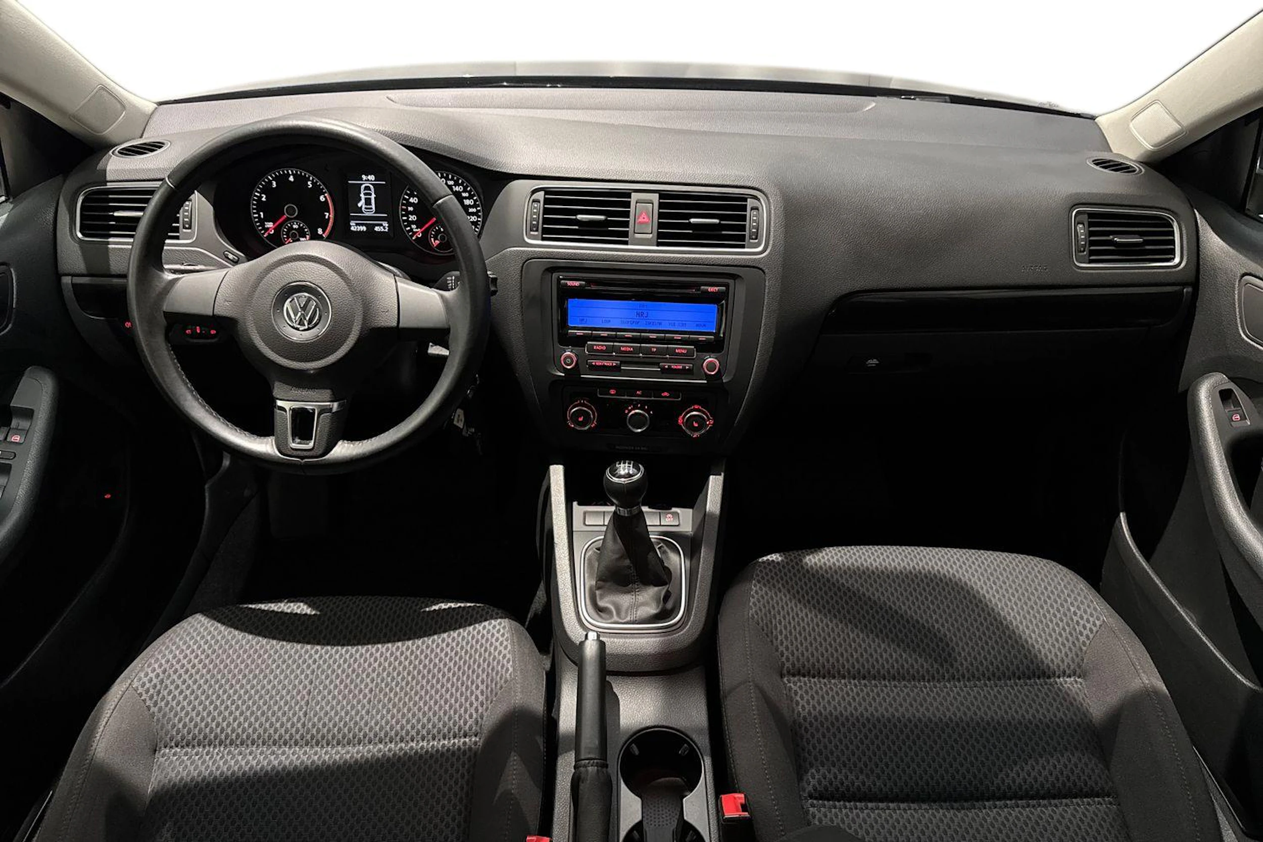 sininen Volkswagen Jetta 2011 kuva 7.