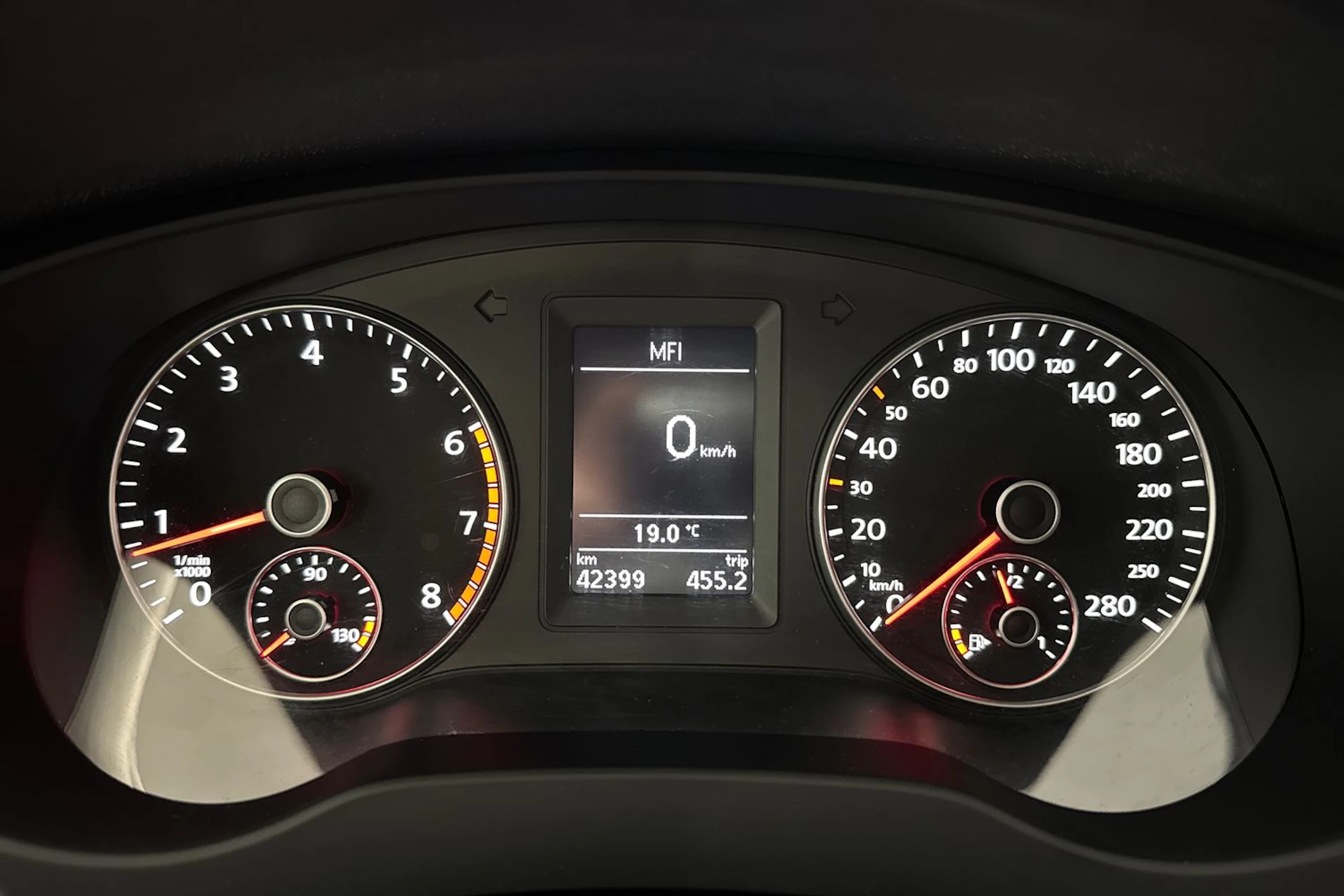sininen Volkswagen Jetta 2011 kuva 14.