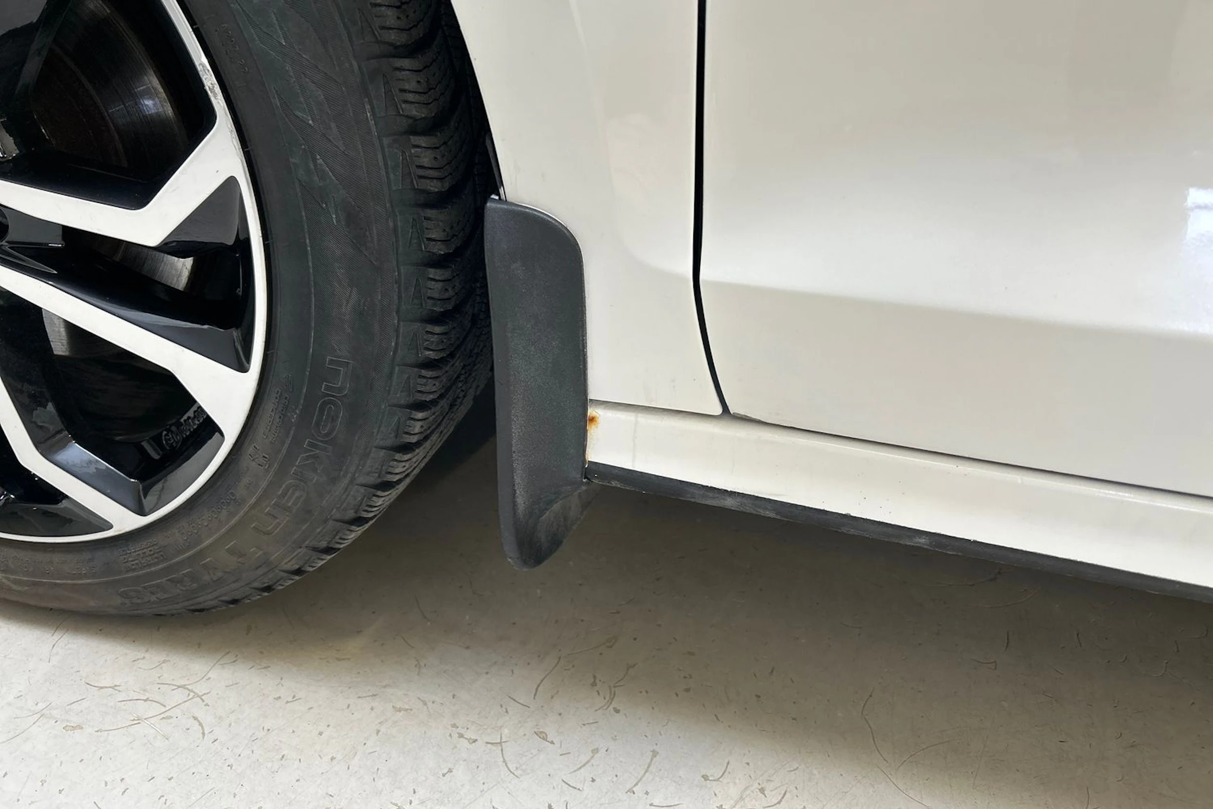 valkoinen Volkswagen Jetta 2011 kuva 22.