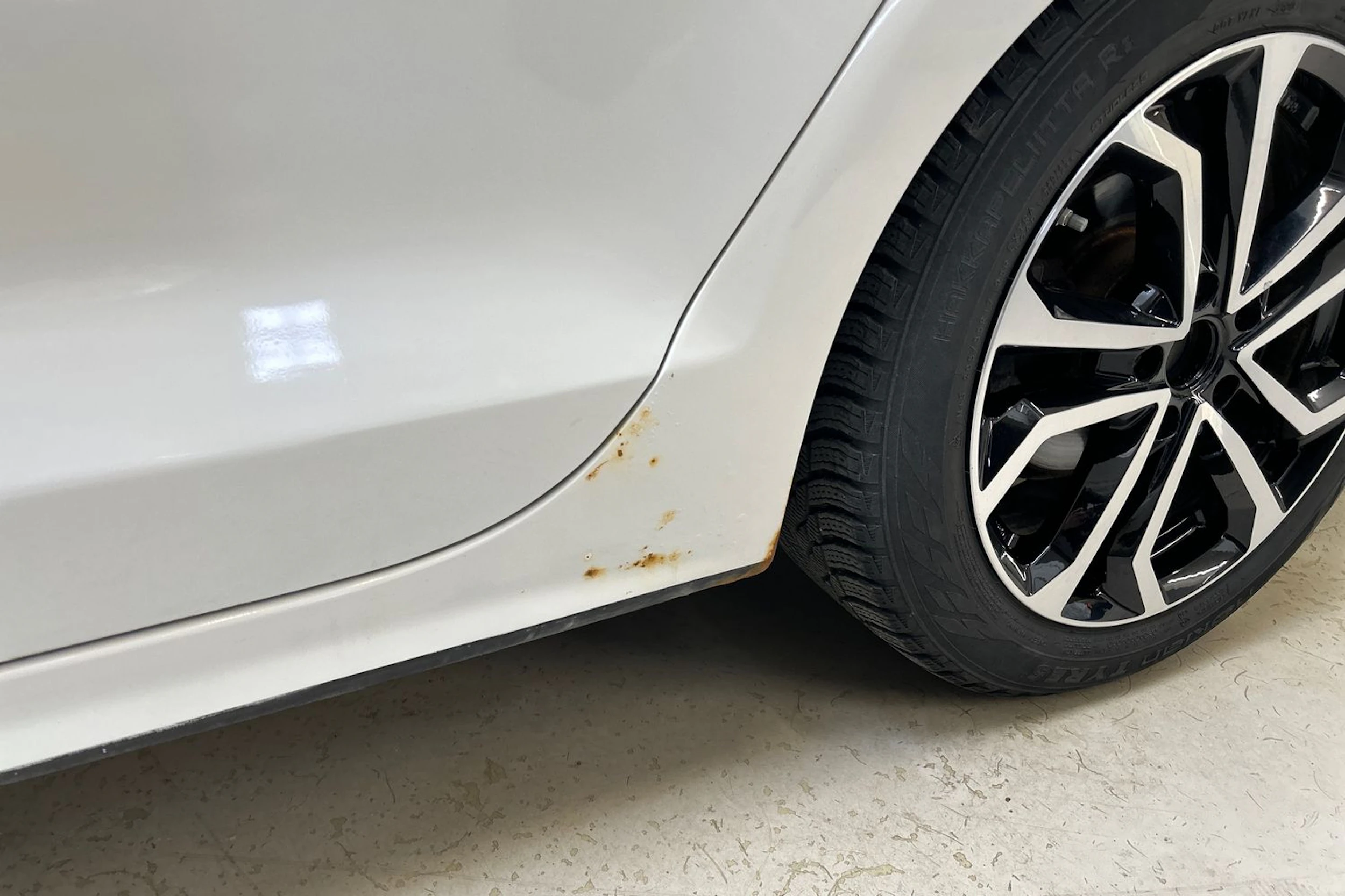 valkoinen Volkswagen Jetta 2011 kuva 23.