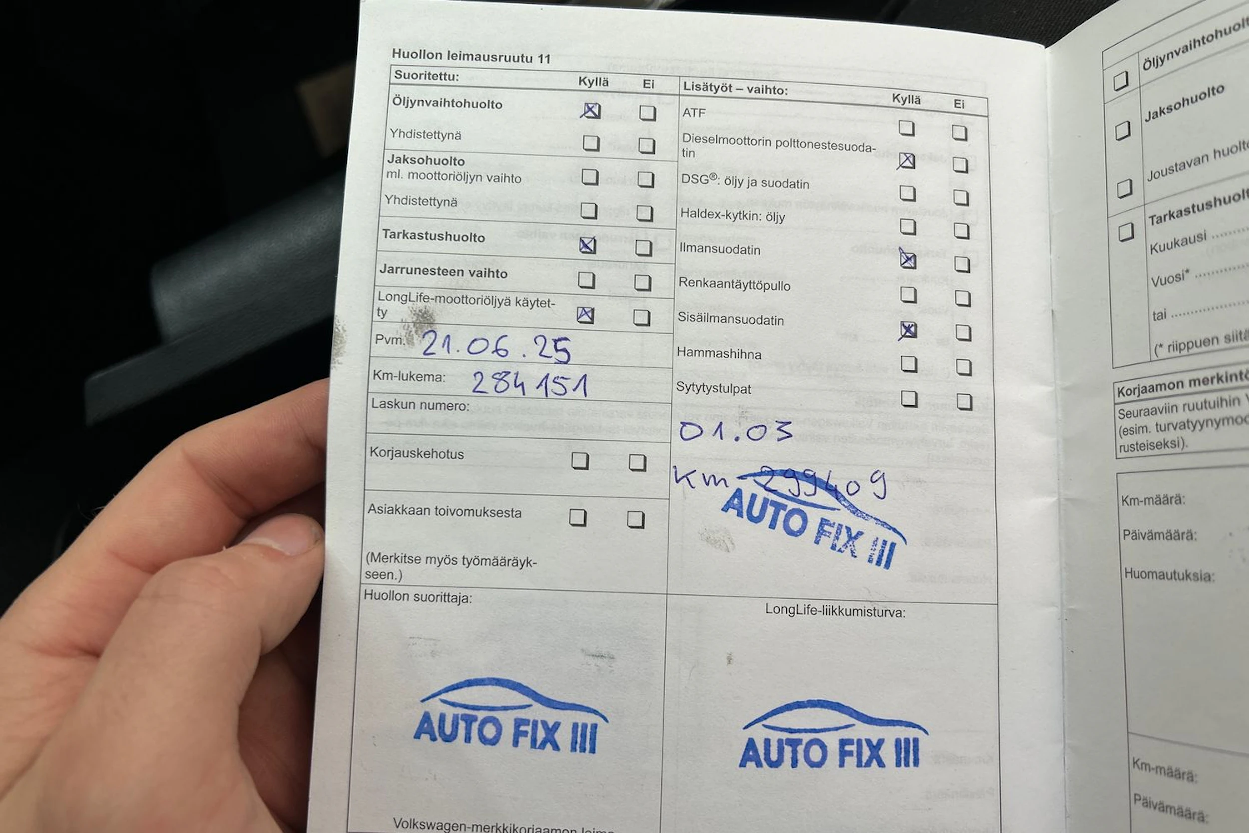 valkoinen Volkswagen Jetta 2011 kuva 27.