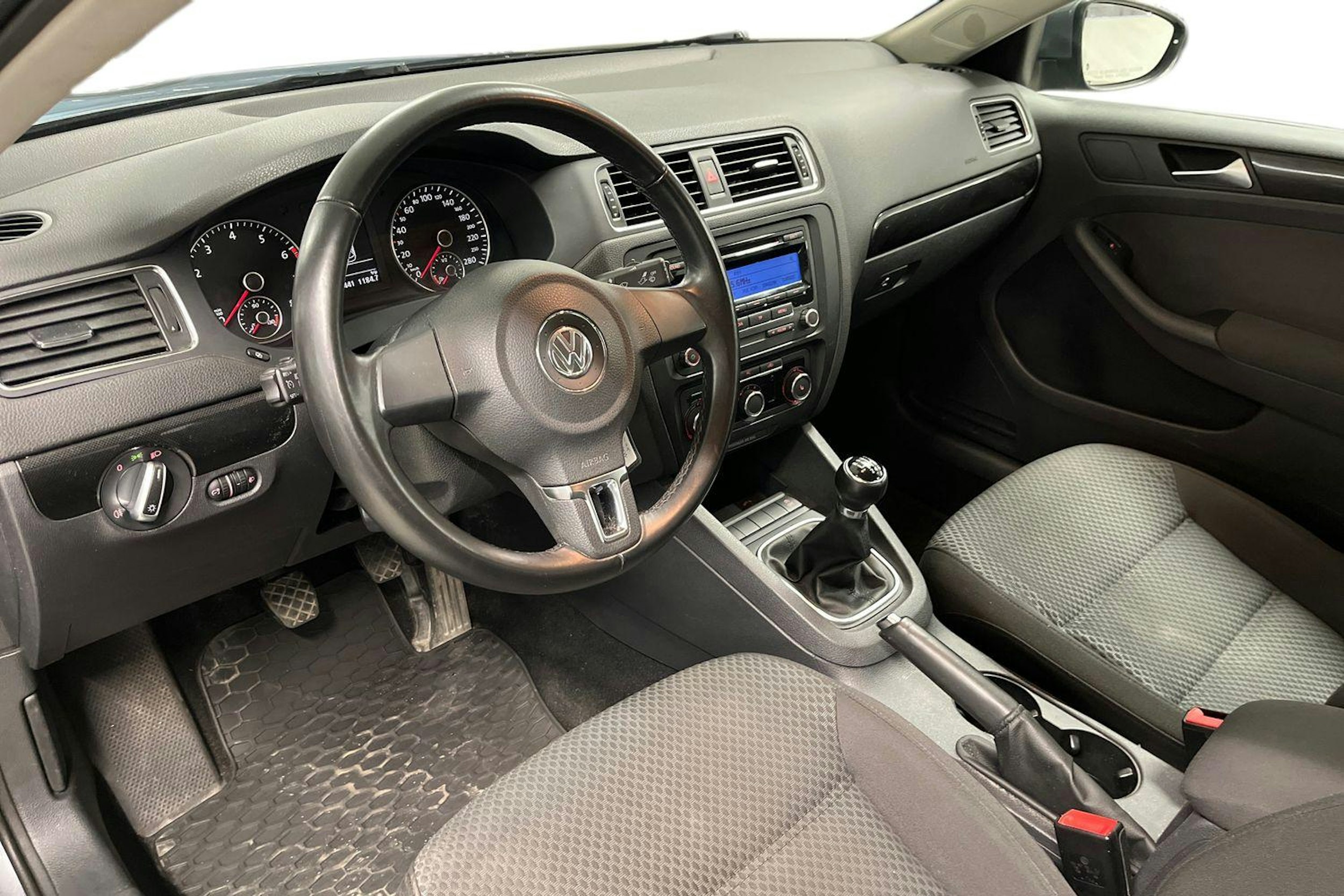 Harmaa Volkswagen JETTA 2011 kuva 7.