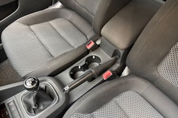 musta Volkswagen Jetta 2011 kuva 23.