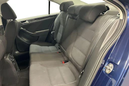 harmaa Volkswagen Jetta 2011 kuva 11.