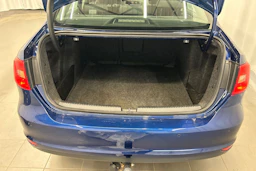 harmaa Volkswagen Jetta 2011 kuva 17.