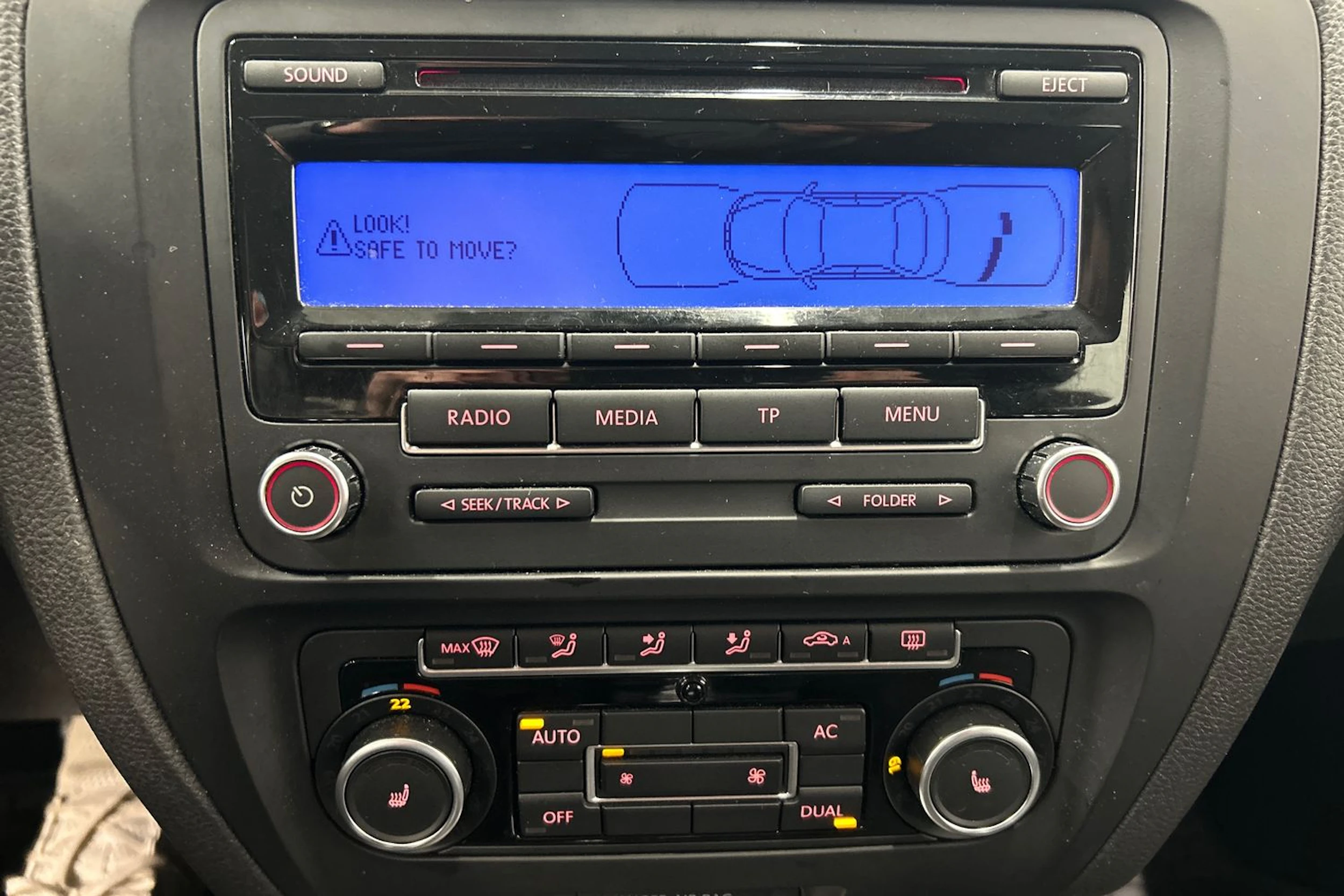 harmaa Volkswagen Jetta 2011 kuva 22.