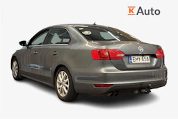 harmaa Volkswagen Jetta 2012 kuva 2.