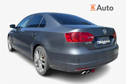 harmaa Volkswagen Jetta 2012 kuva 2.