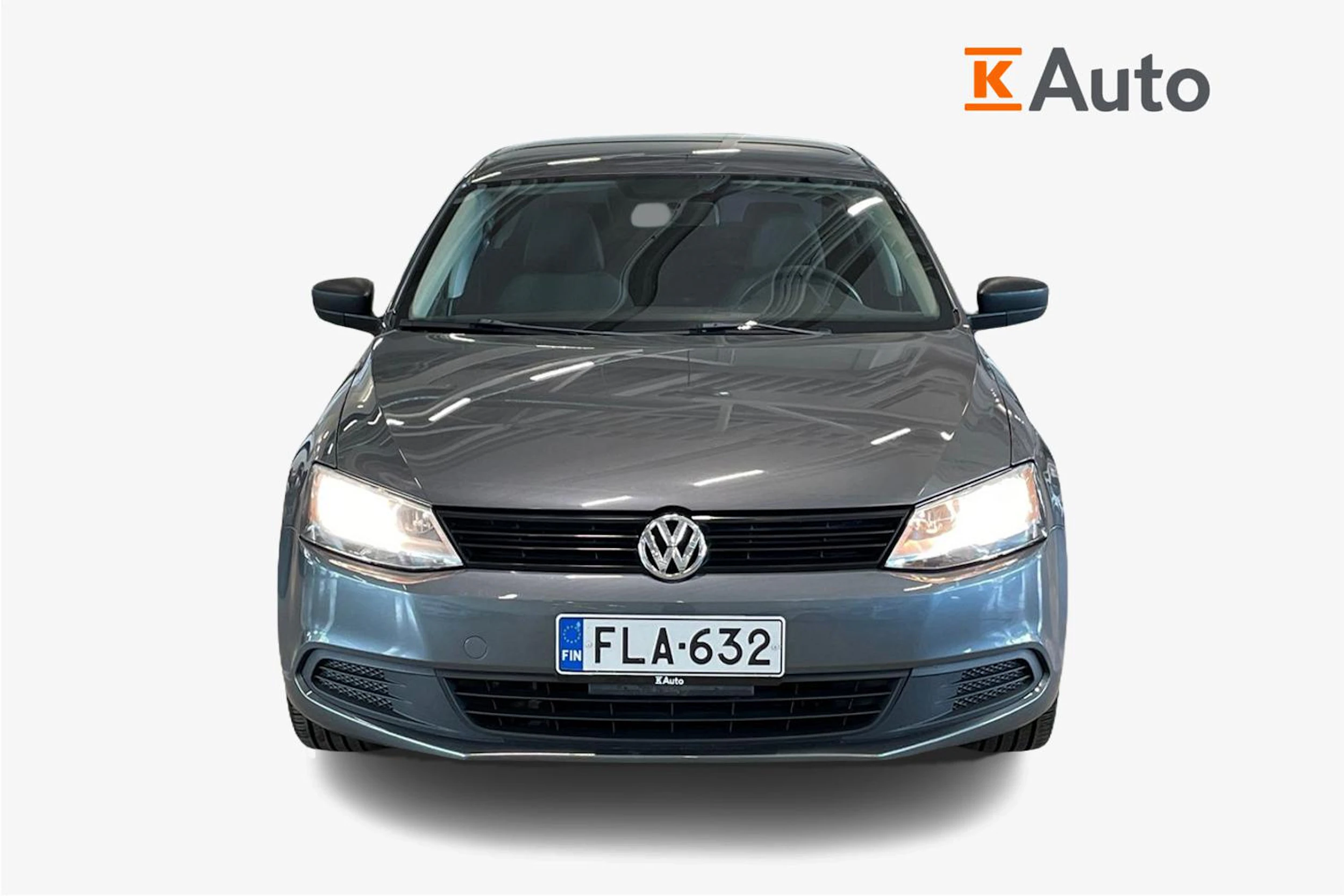 harmaa Volkswagen Jetta 2012 kuva 4.