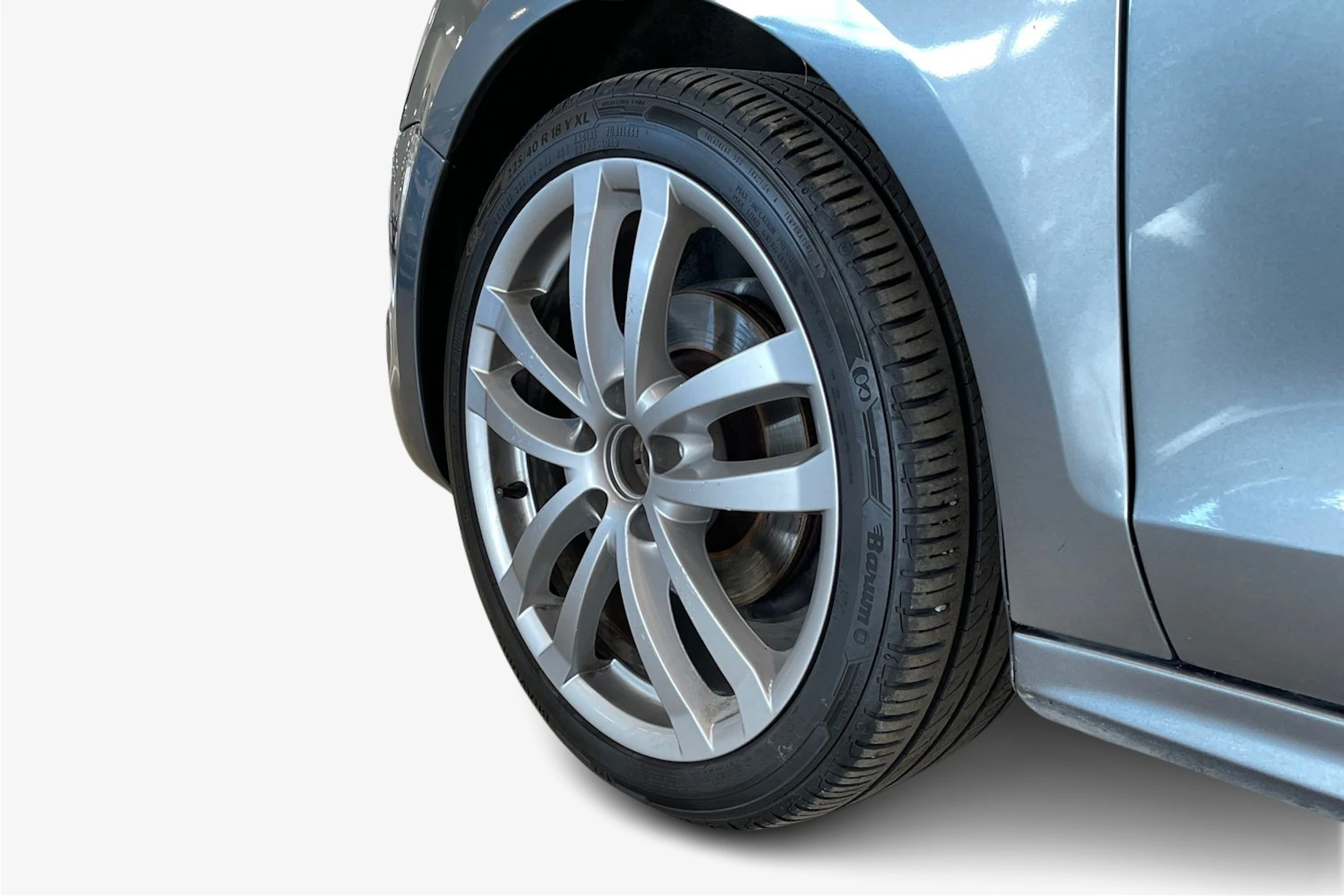 harmaa Volkswagen Jetta 2012 kuva 9.