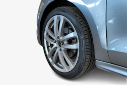 harmaa Volkswagen Jetta 2012 kuva 9.