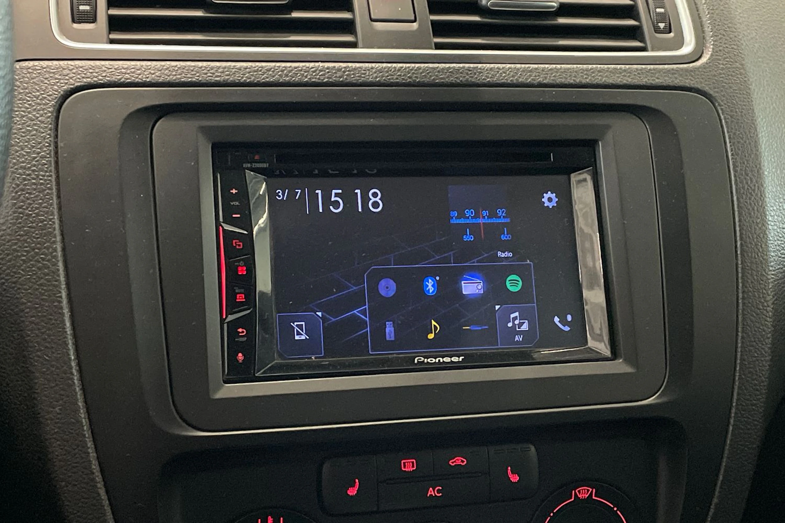 harmaa Volkswagen Jetta 2012 kuva 15.