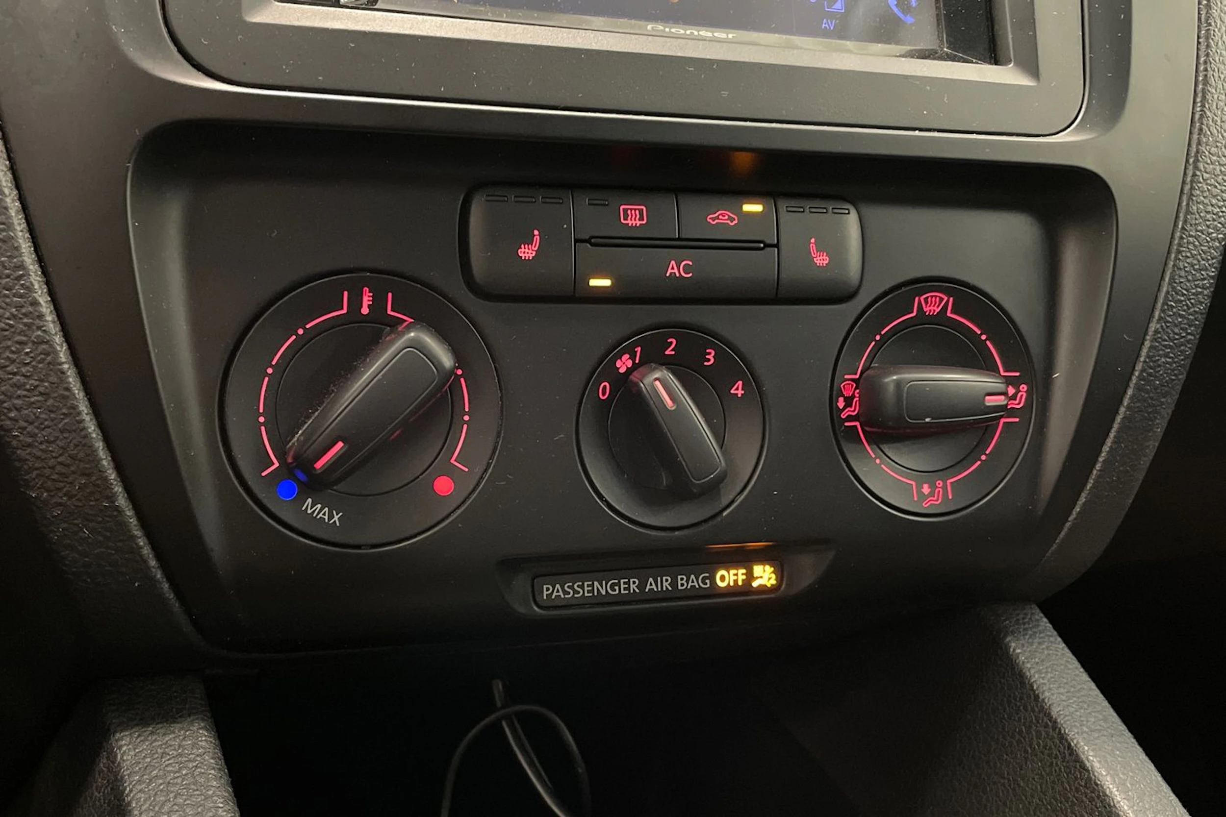harmaa Volkswagen Jetta 2012 kuva 16.