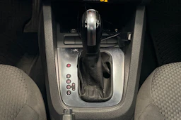 harmaa Volkswagen Jetta 2012 kuva 17.