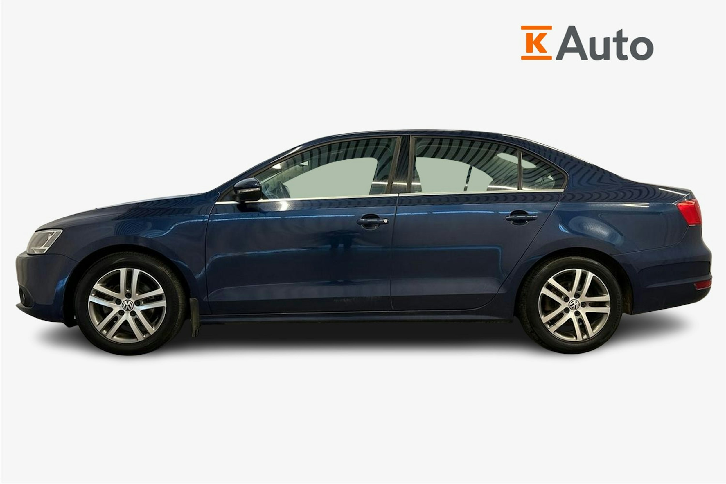 sininen Volkswagen Jetta 2012 kuva 6.