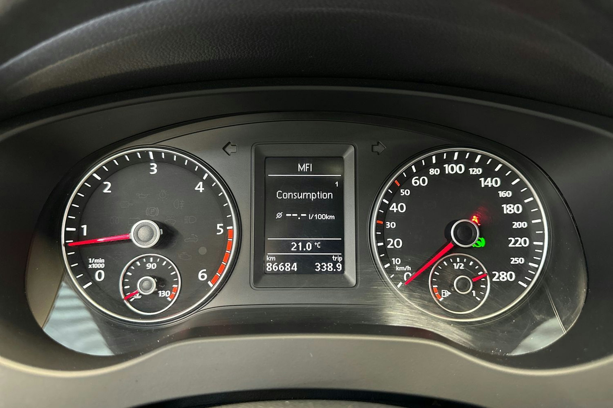 sininen Volkswagen Jetta 2012 kuva 21.