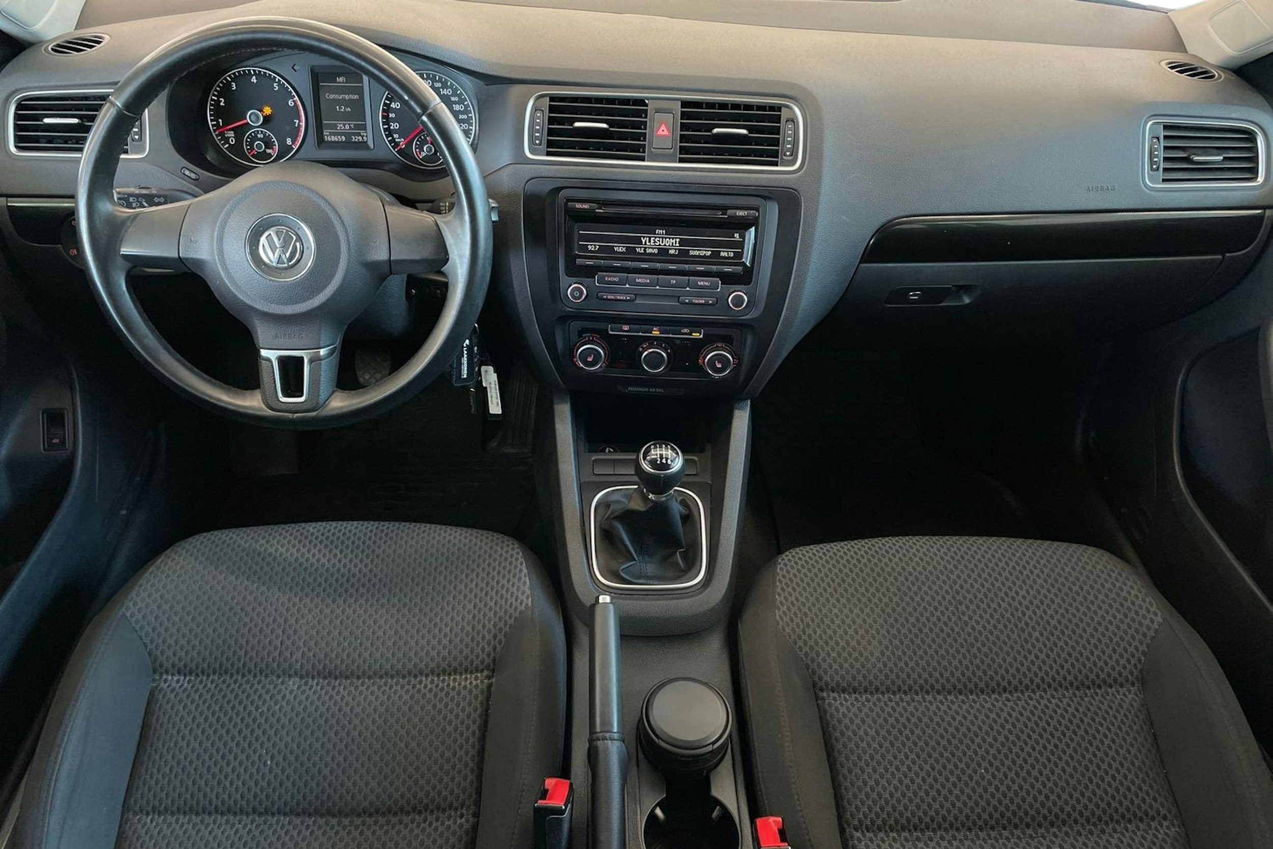 Ruskea (beige) Volkswagen JETTA 2012 kuva 9.