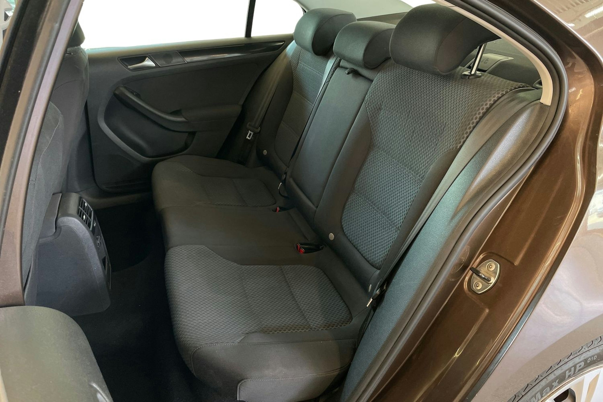 Ruskea (beige) Volkswagen JETTA 2012 kuva 10.