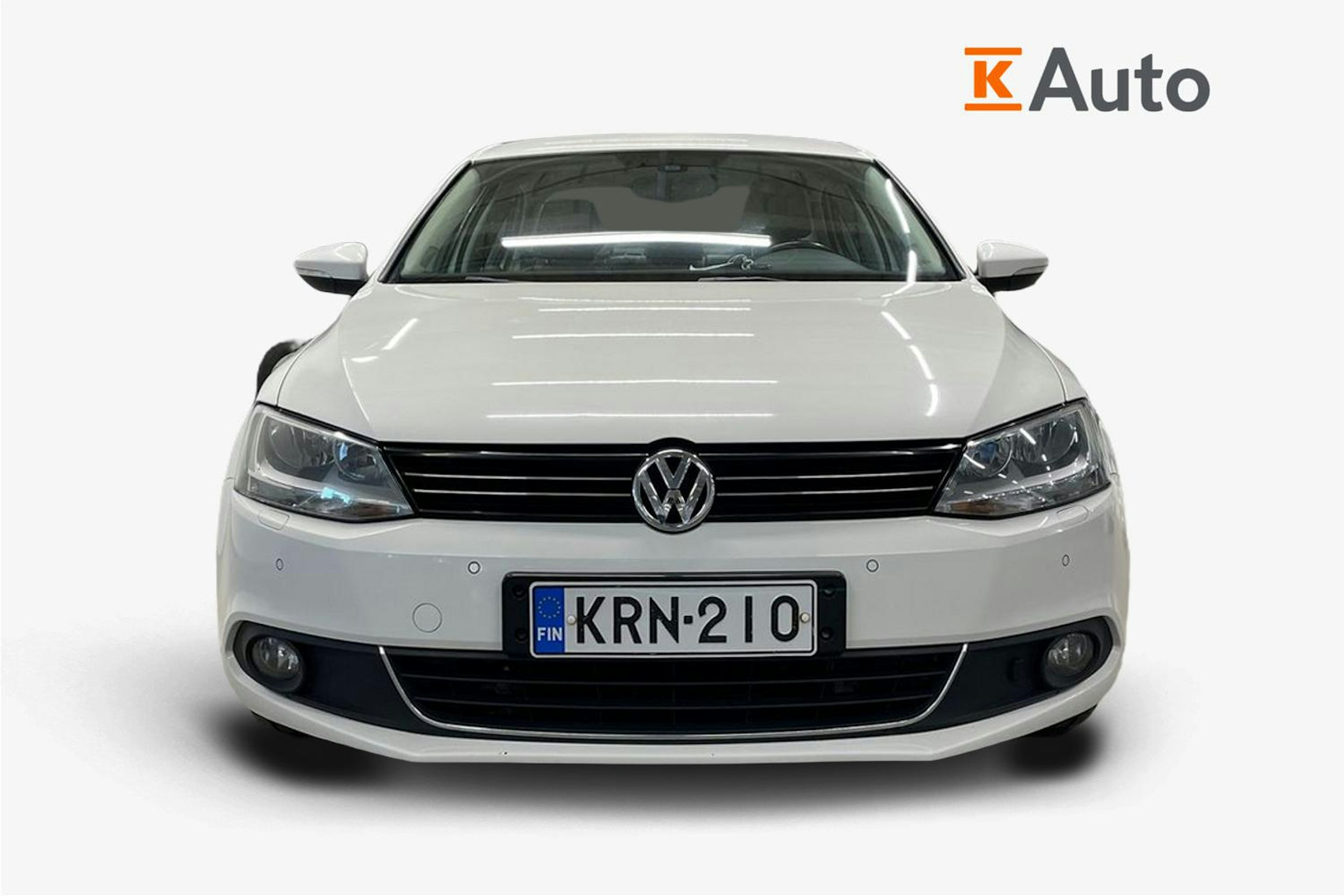 valkoinen Volkswagen Jetta 2012 kuva 4.