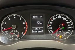 valkoinen Volkswagen Jetta 2012 kuva 13.