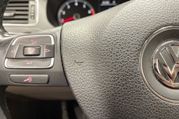 valkoinen Volkswagen Jetta 2012 kuva 18.