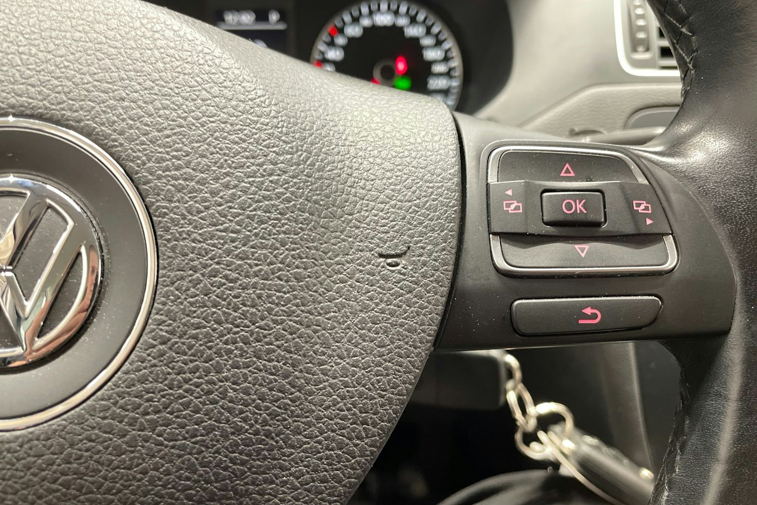 valkoinen Volkswagen Jetta 2012 kuva 19.