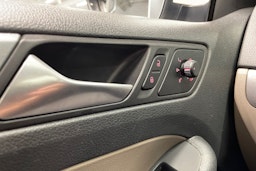valkoinen Volkswagen Jetta 2012 kuva 20.