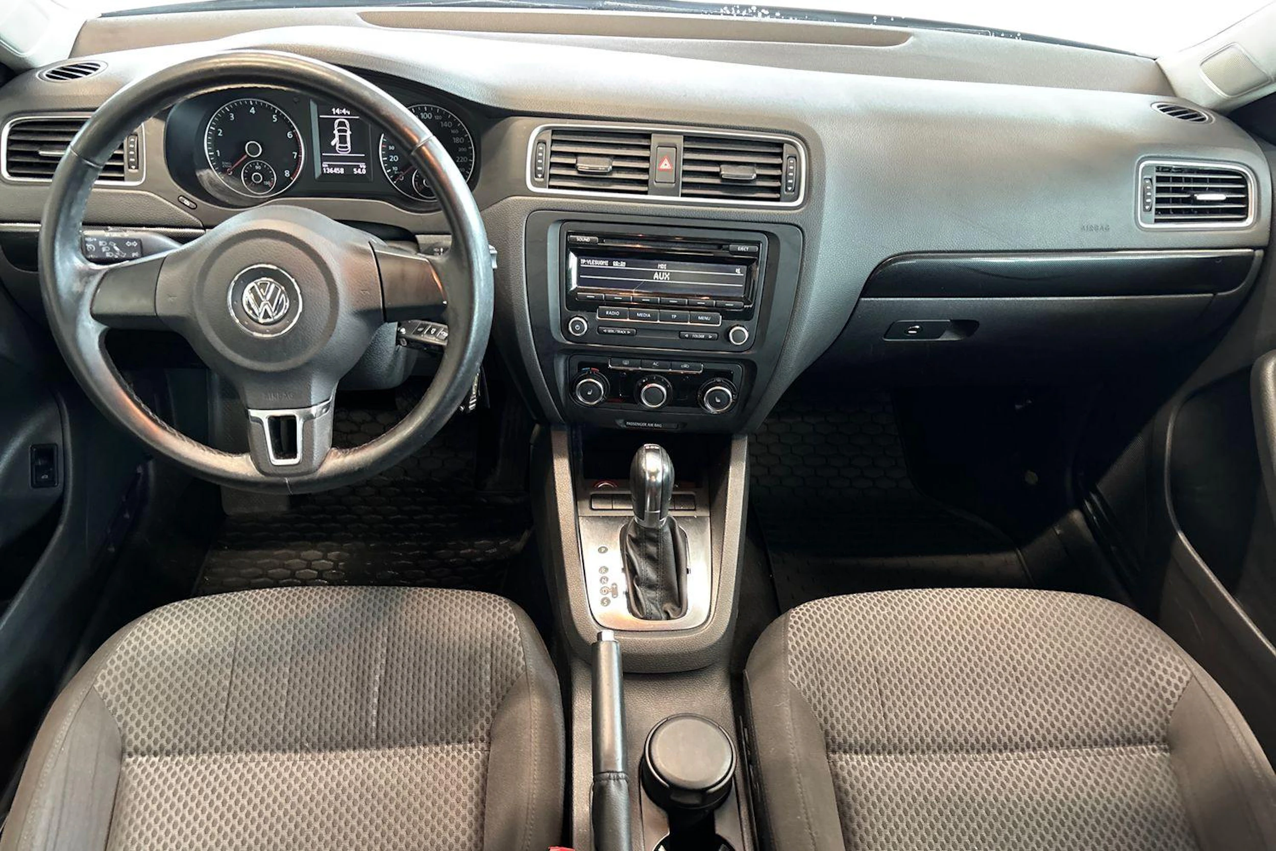 Hopea Volkswagen JETTA 2012 kuva 7.