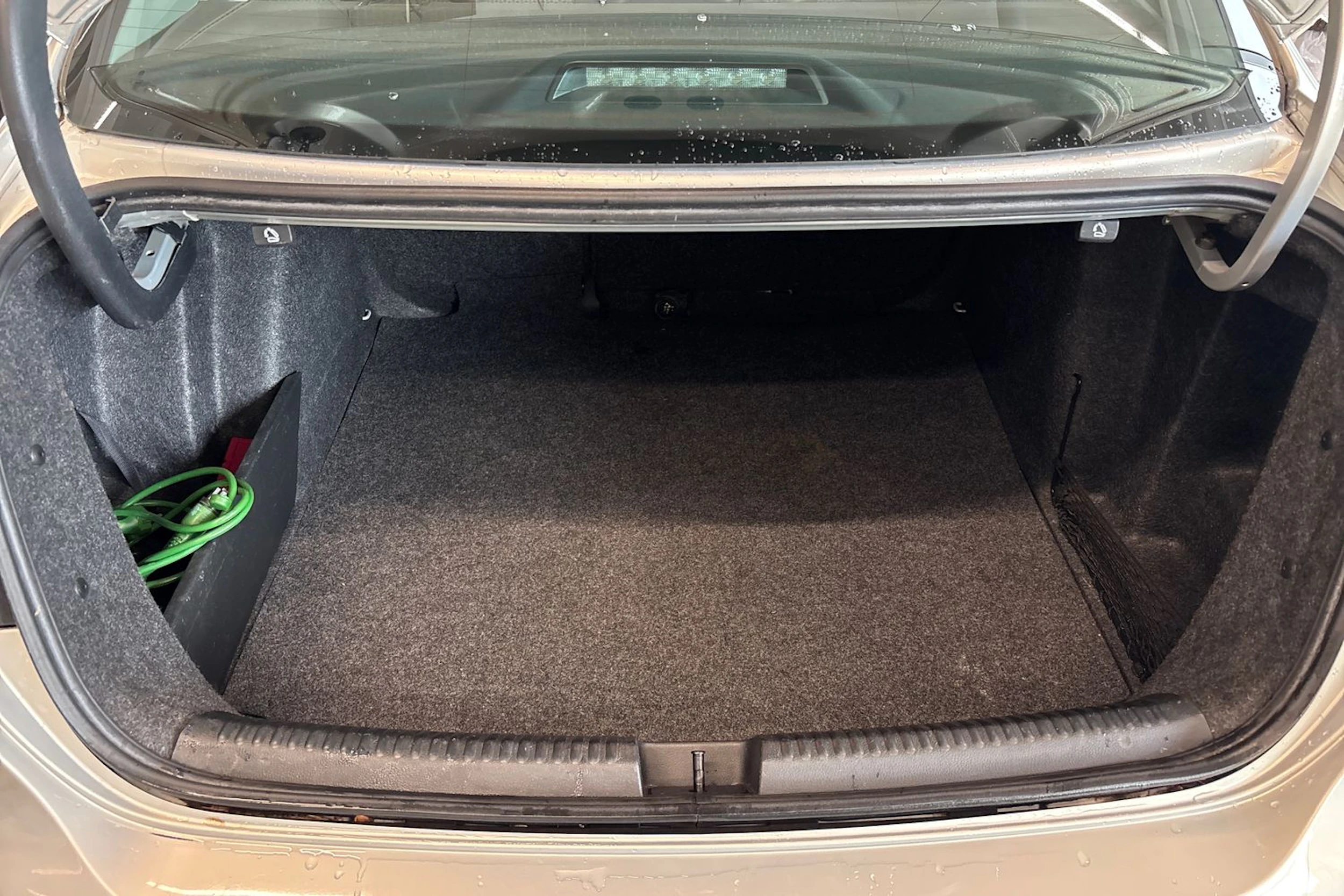 Hopea Volkswagen JETTA 2012 kuva 16.