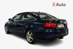 sininen Volkswagen Jetta 2012 kuva 2.