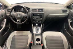 Sininen Volkswagen JETTA 2012 kuva 9.