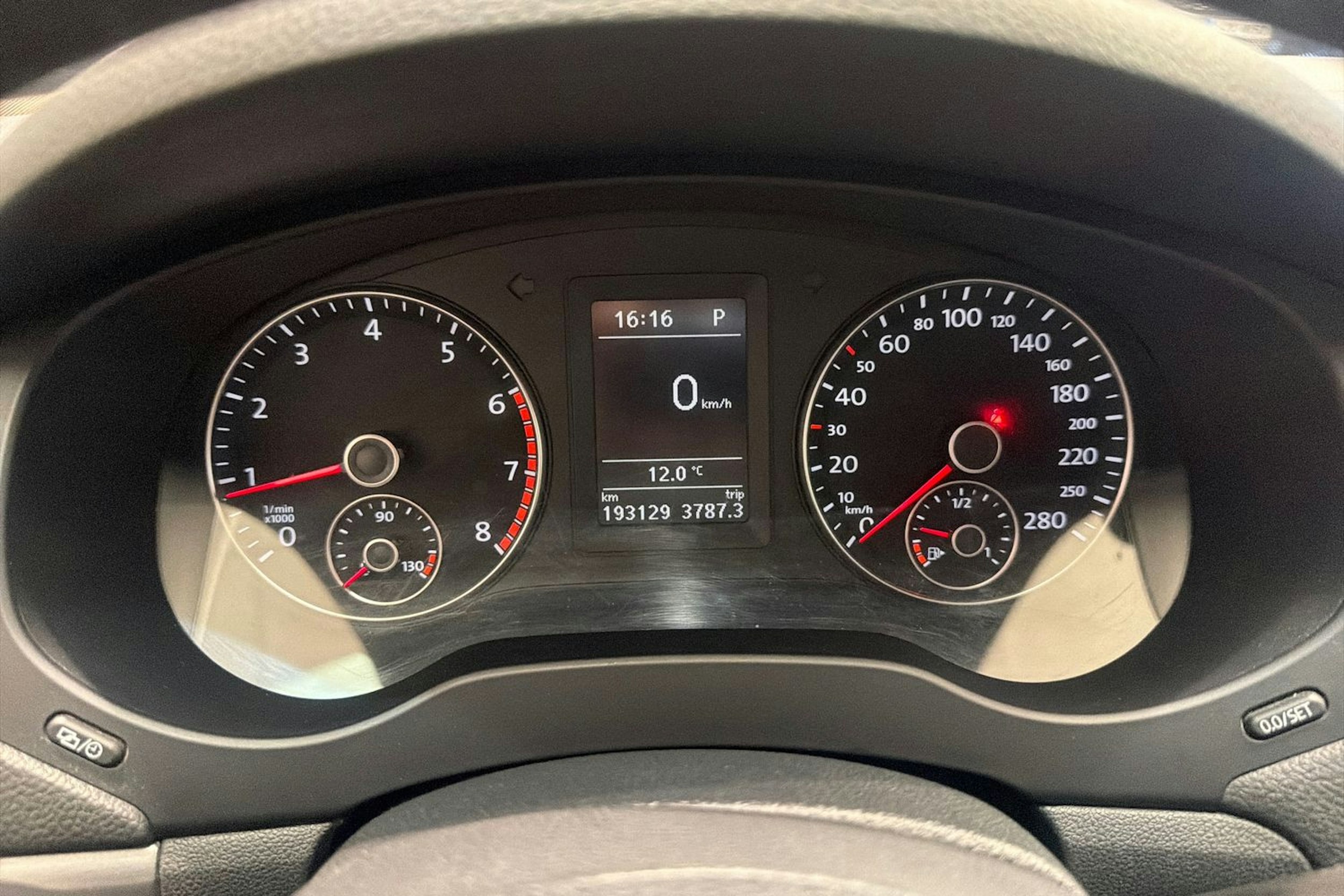 Sininen Volkswagen JETTA 2012 kuva 22.