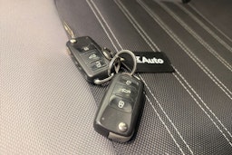 Sininen Volkswagen JETTA 2012 kuva 23.