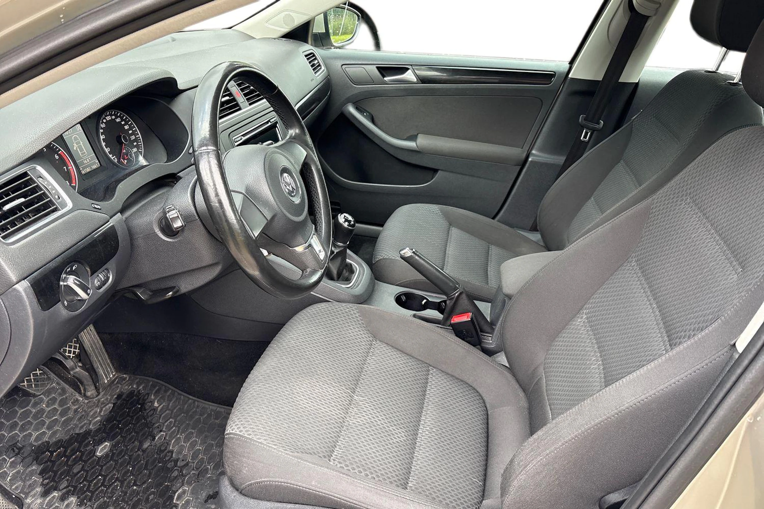hopea Volkswagen Jetta 2012 kuva 3.