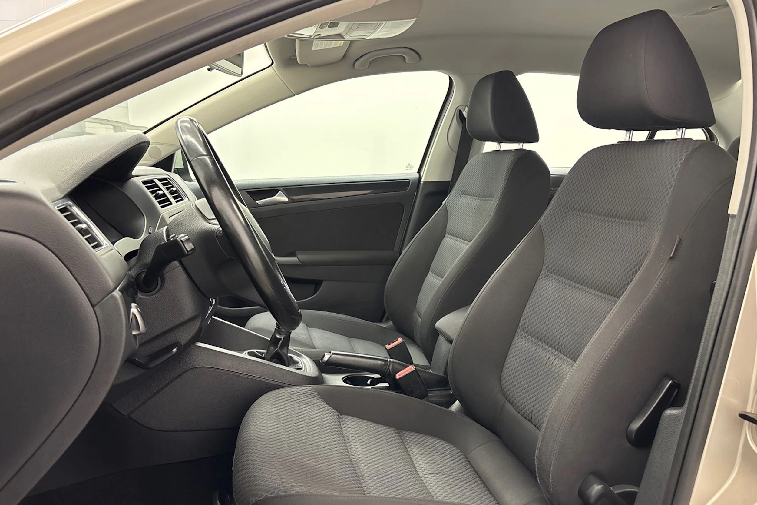 hopea Volkswagen Jetta 2012 kuva 11.