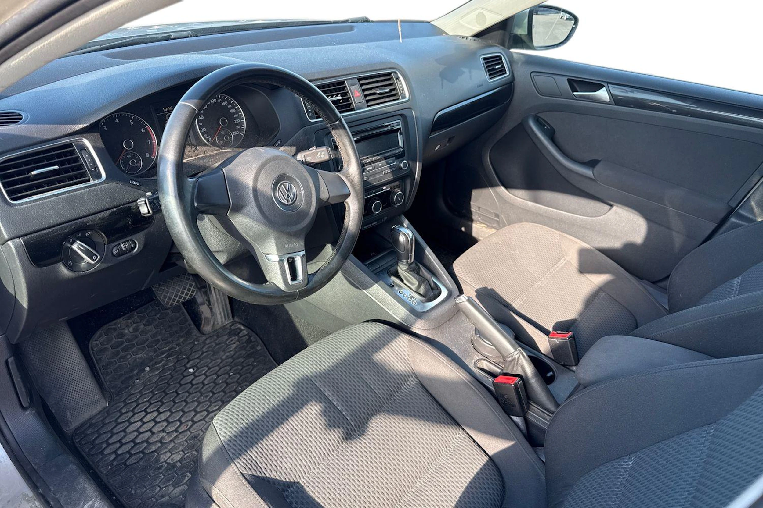 Hopea Volkswagen JETTA 2012 kuva 3.