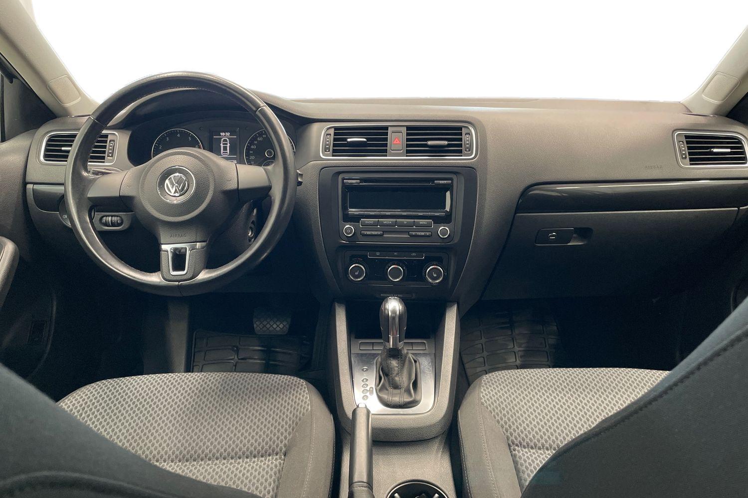 Volkswagen Jetta 2012, bild 7/19