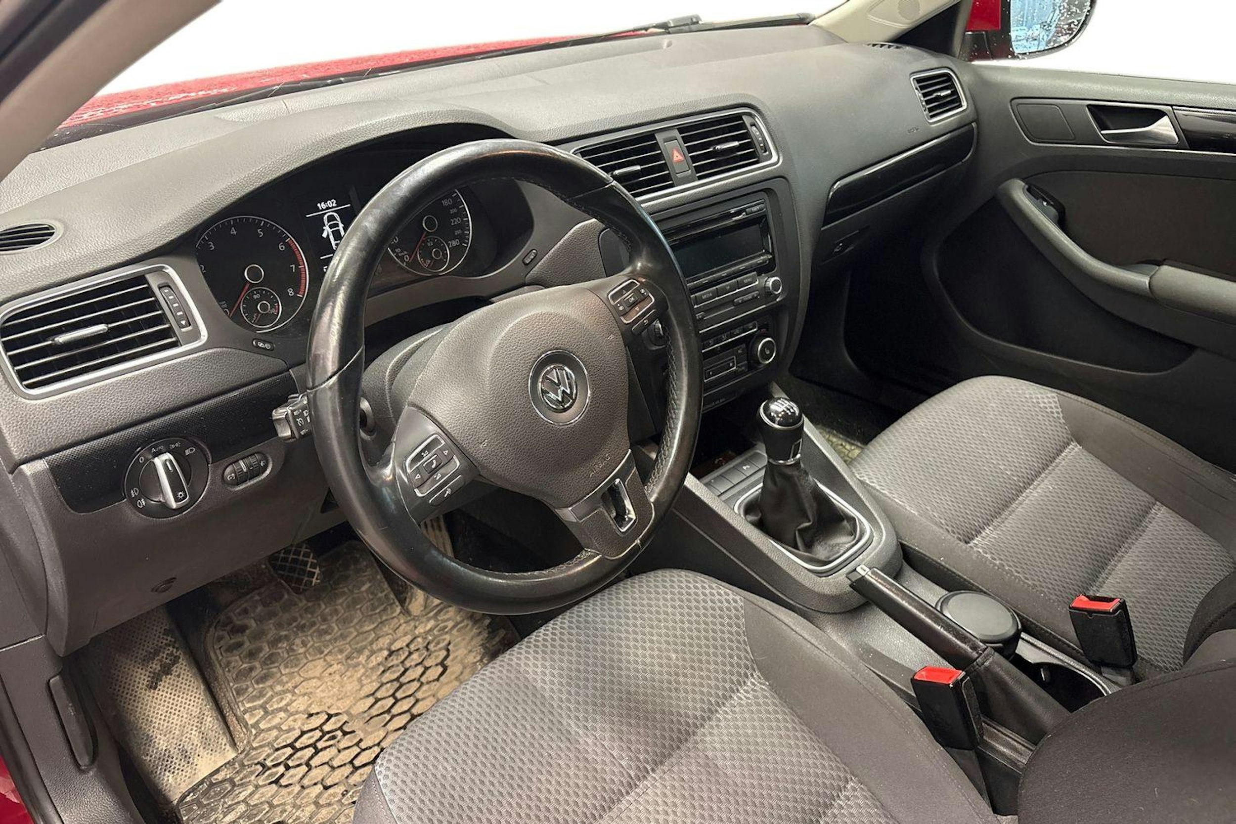 Punainen Volkswagen JETTA 2012 kuva 3.