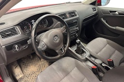 Punainen Volkswagen JETTA 2012 kuva 3.