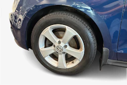 sininen Volkswagen Jetta 2012 kuva 12.