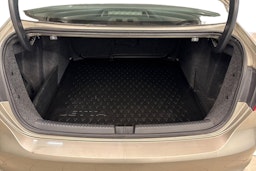 Hopea Volkswagen JETTA 2013 kuva 11.