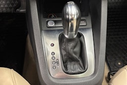 Punainen Volkswagen JETTA 2013 kuva 15.