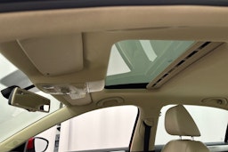 Punainen Volkswagen JETTA 2013 kuva 22.