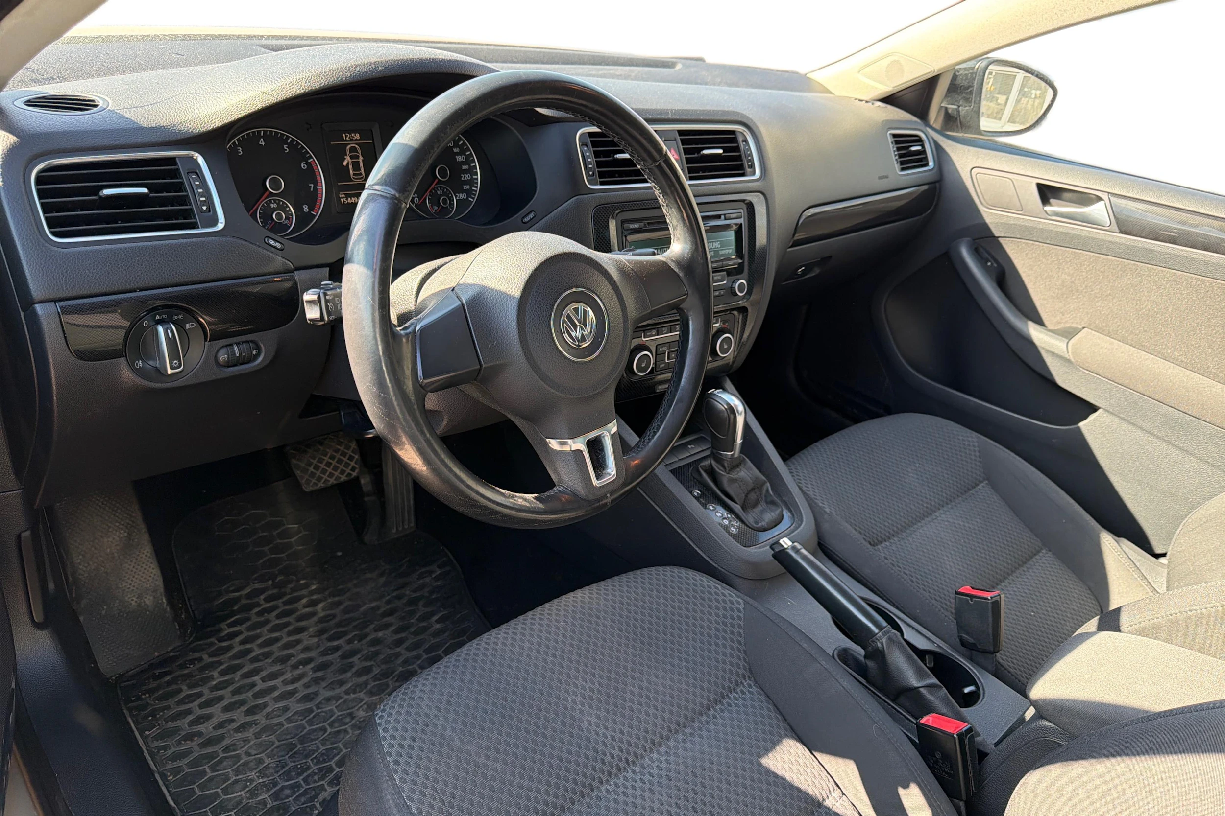 hopea Volkswagen Jetta 2013 kuva 3.