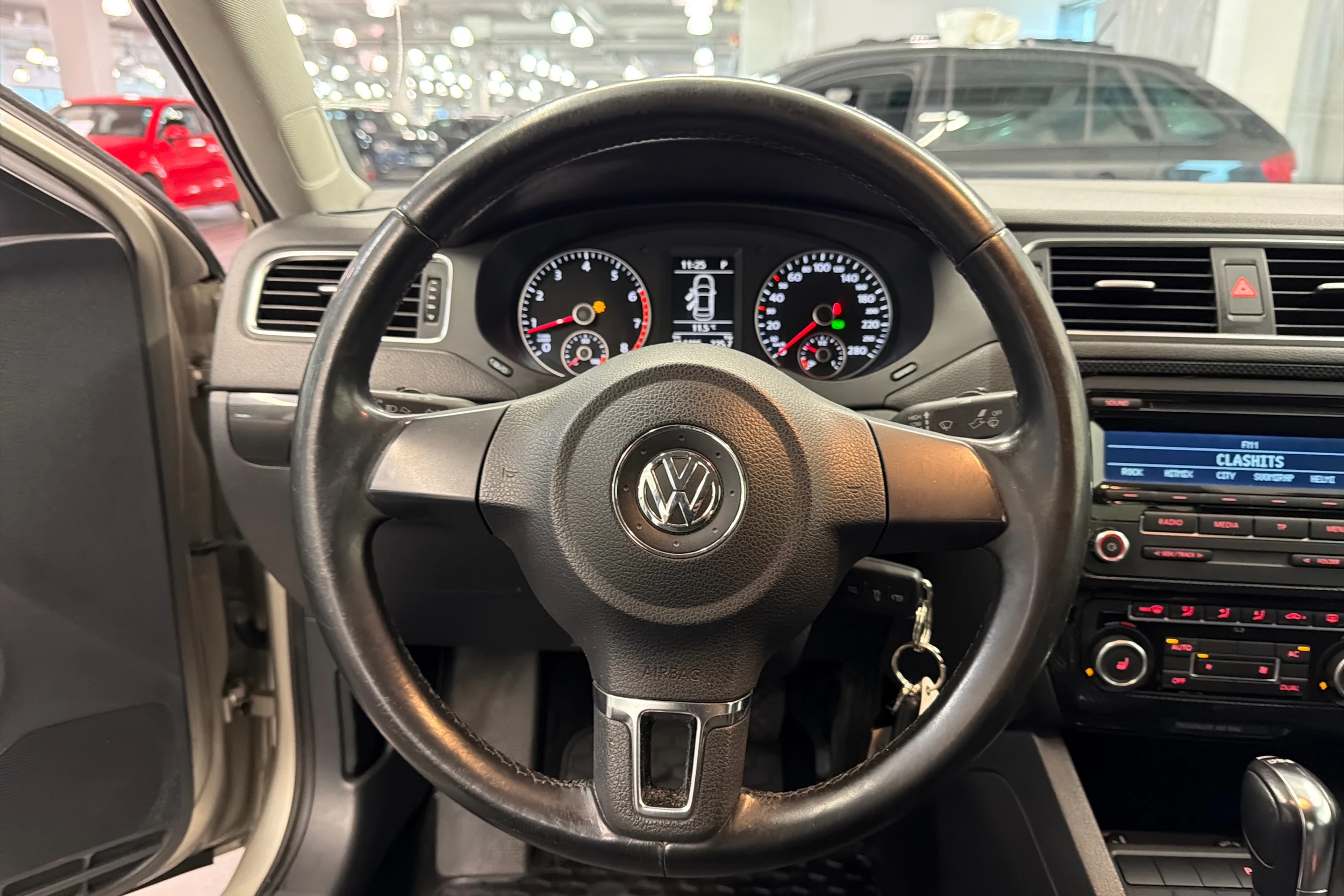 hopea Volkswagen Jetta 2013 kuva 12.