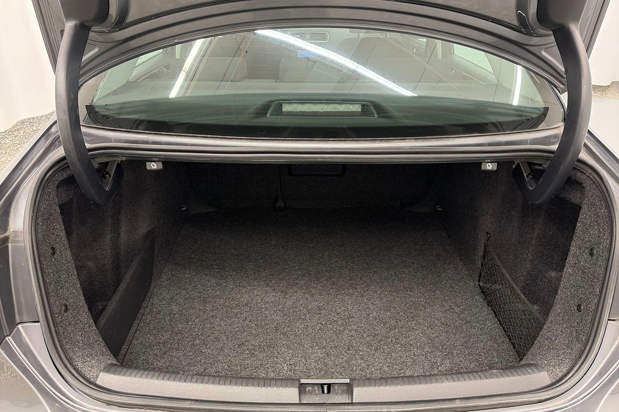 Harmaa Volkswagen JETTA 2014 kuva 15.