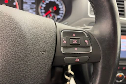 Harmaa Volkswagen JETTA 2014 kuva 19.