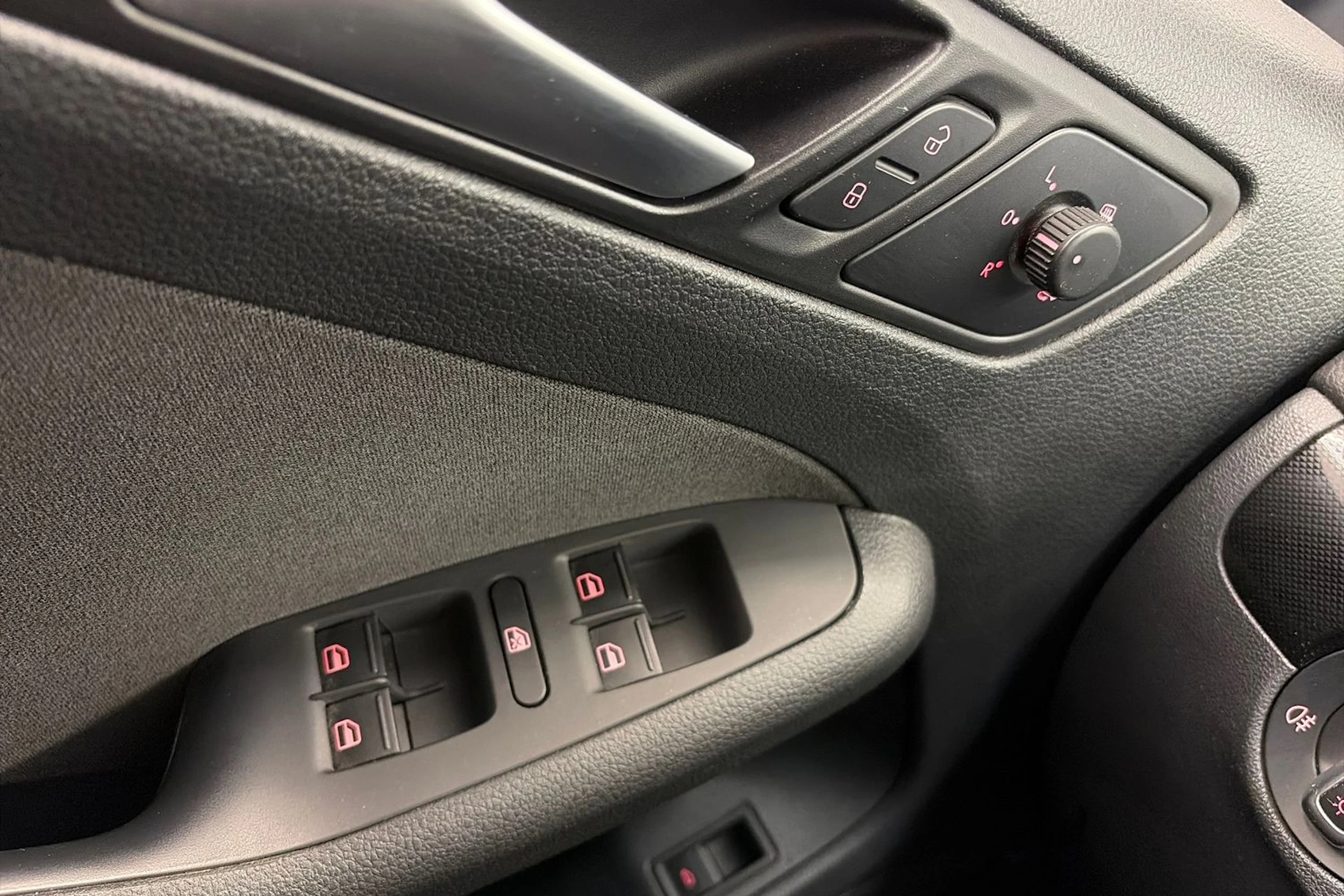 Harmaa Volkswagen JETTA 2014 kuva 24.