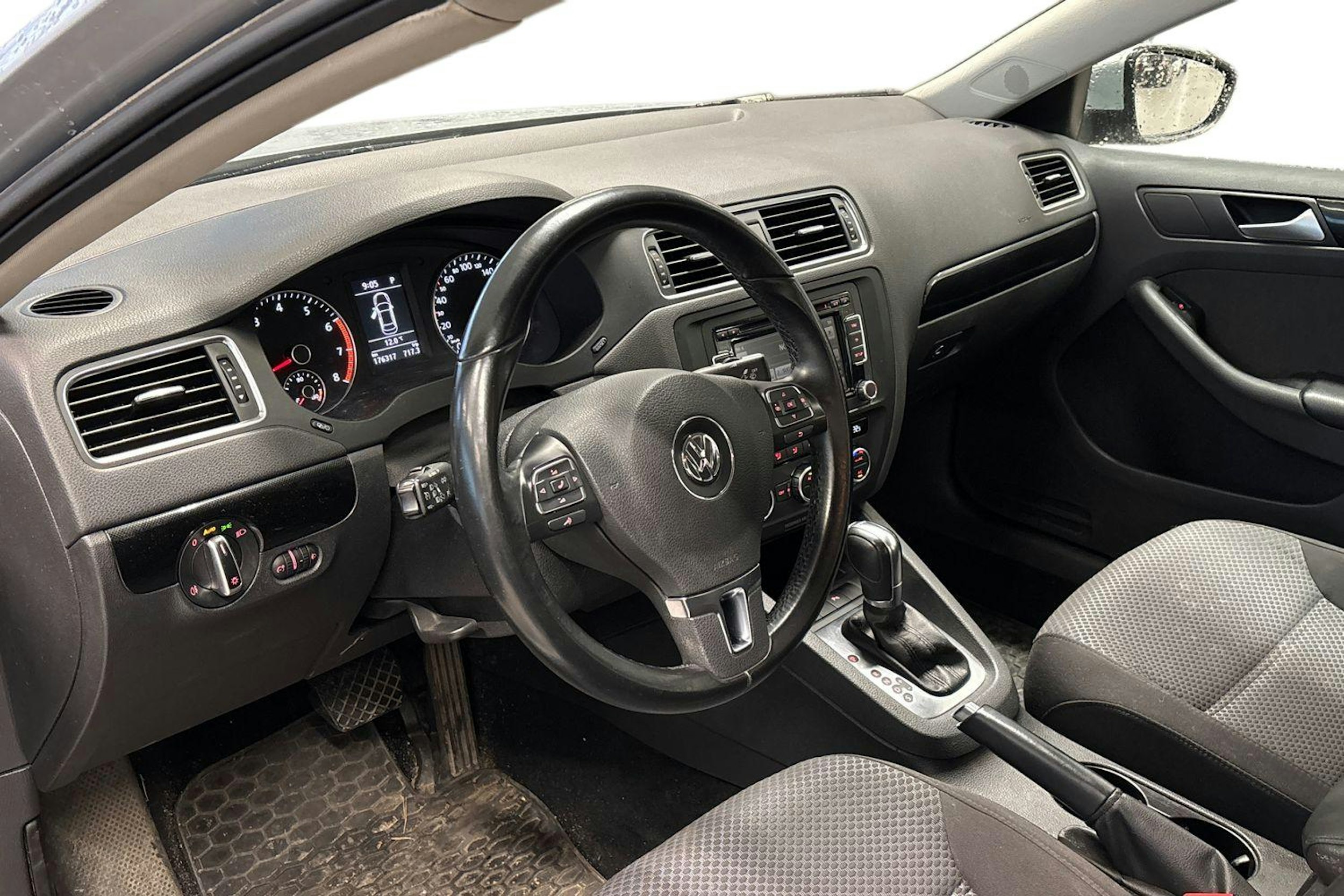 met. hopea Volkswagen Jetta 2014 kuva 3.