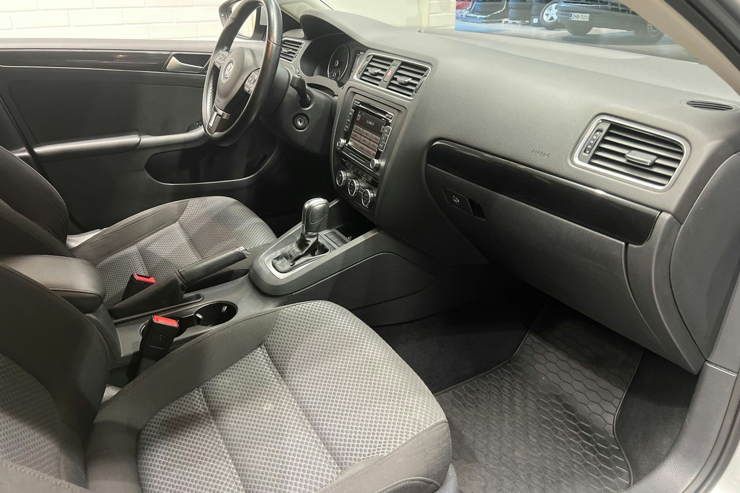 hopea Volkswagen Jetta 2014 kuva 17.